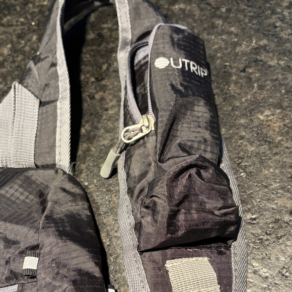 Utrip Sling Backpack - Picture 3 of 8